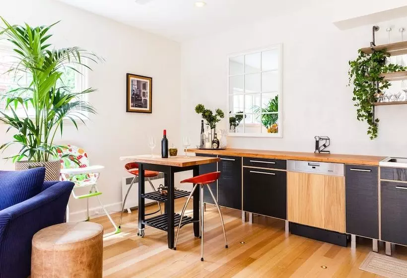 Vera, 1bdr South Melbourne Apartment