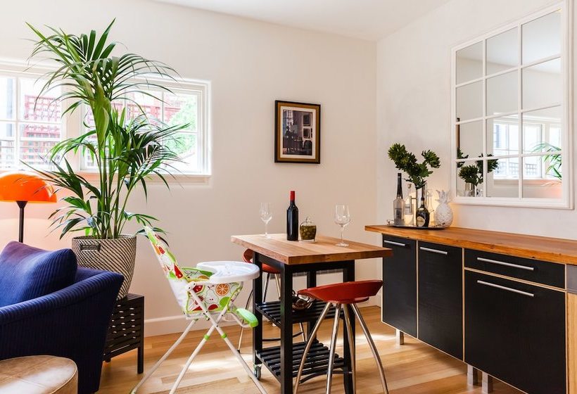 Vera, 1bdr South Melbourne Apartment