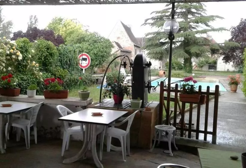 Hotelli Auberge Du Relais D'auniac