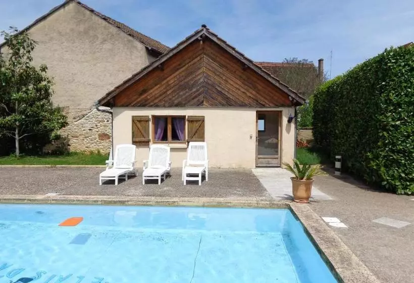 Hotelli Auberge Du Relais D'auniac