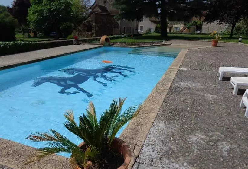 Hotelli Auberge Du Relais D'auniac