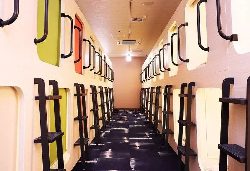 Hotel Càpsula Uneru