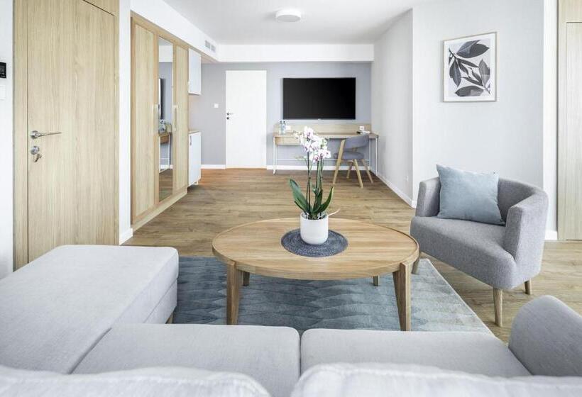 هتل Maloves Resort & Spa