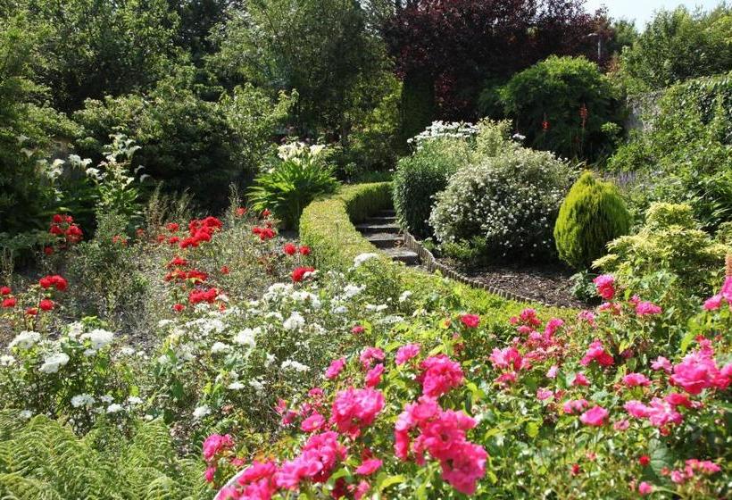 פנסיון Roscaoin House