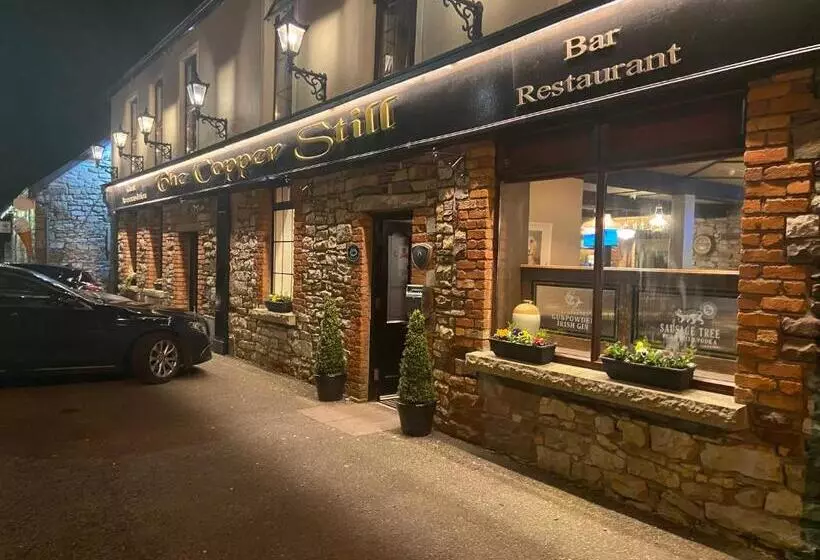 Hotelli The Copper Still Bar