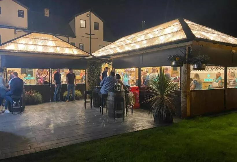 Hotelli The Copper Still Bar