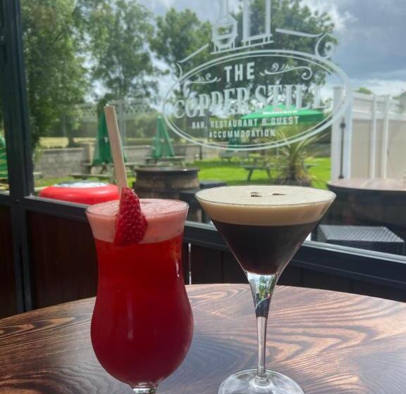 בית מלון כפרי The Copper Still Bar