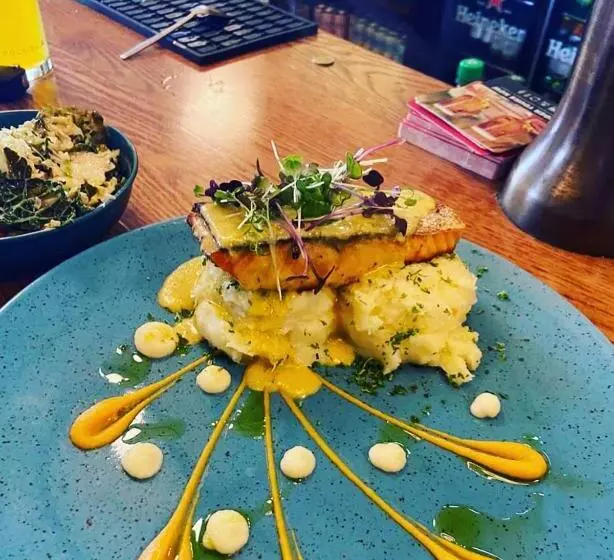 Hotelli The Copper Still Bar