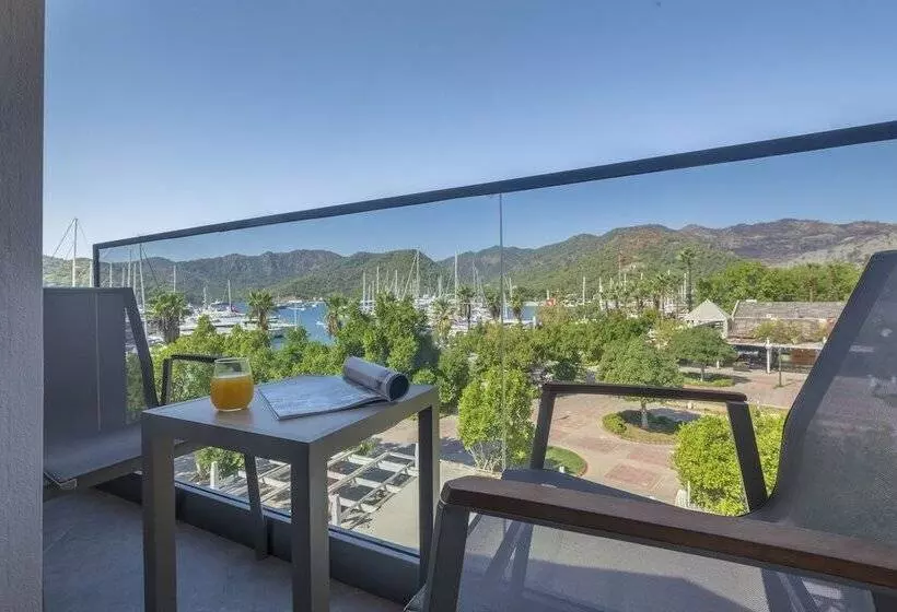 هتل Marina Bay Göcek