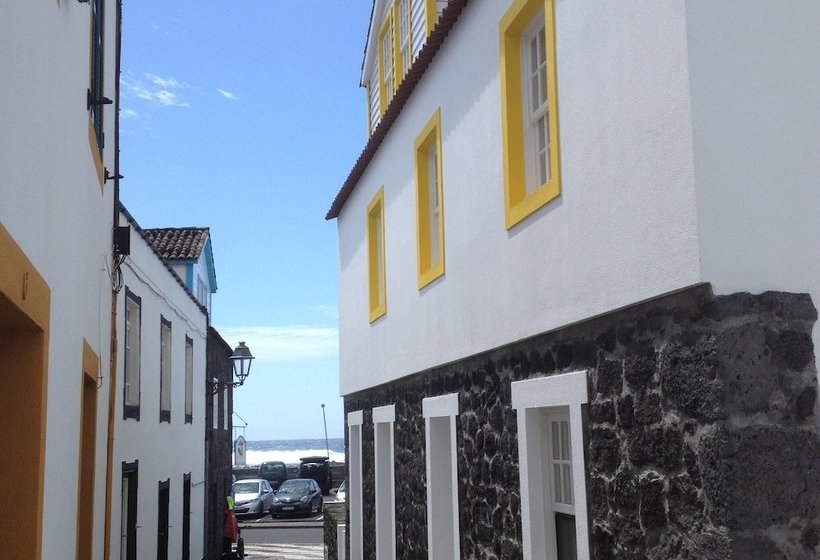 Charming Apartment With Sea View In Lajes Do Pico 37 M²