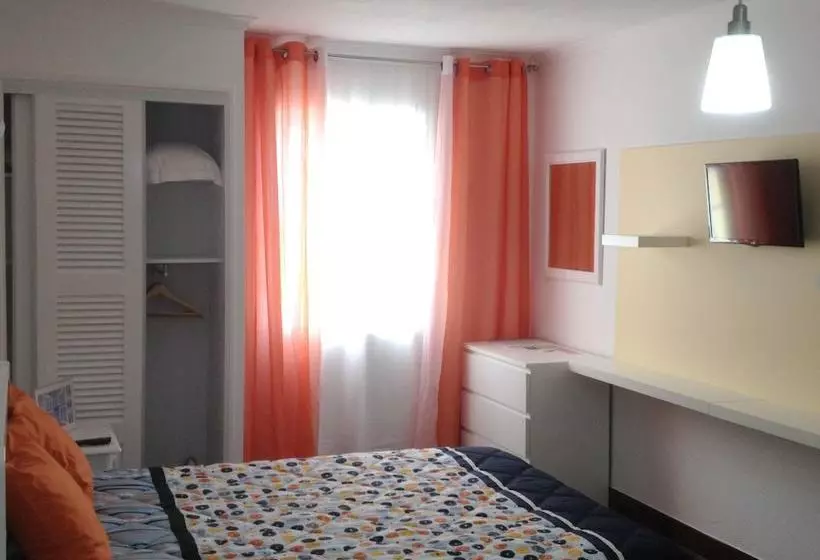 Charming Apartment With Sea View In Lajes Do Pico 37 M²