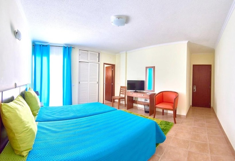 Charming Apartment With Sea View In Lajes Do Pico 37 M²