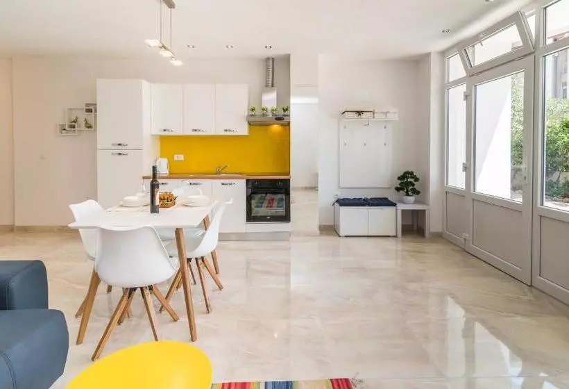 Apartment Arna