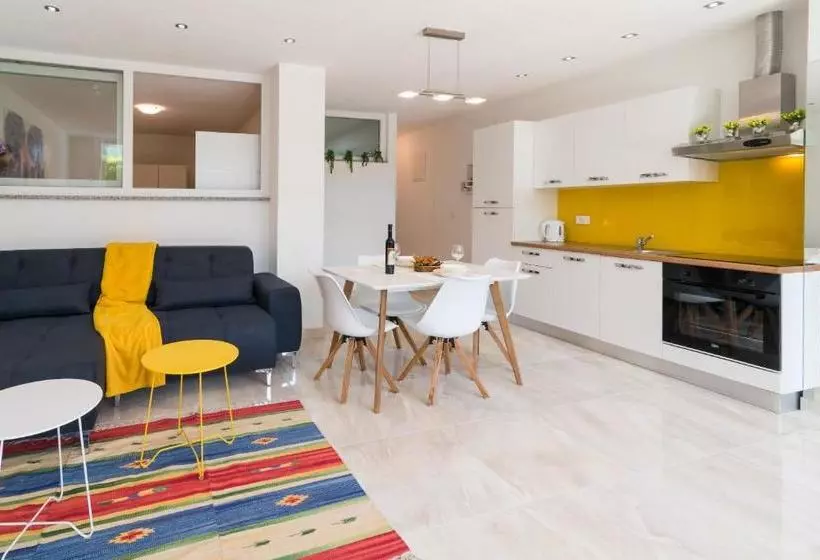 Apartment Arna