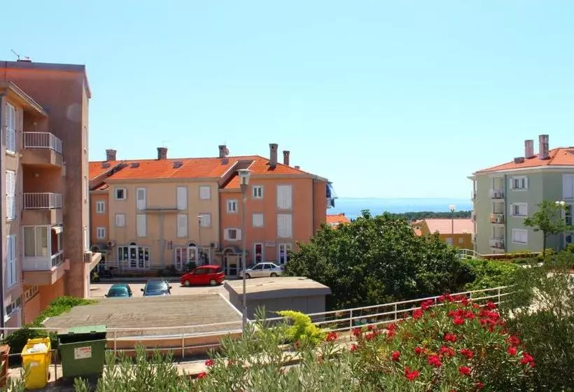 Apartment Arna