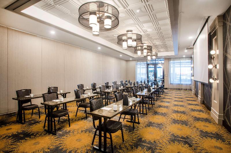 فندق Homewood Suites By Hilton Salina Downtown