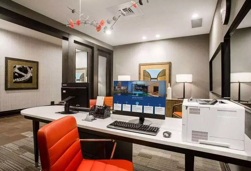 ホテル Homewood Suites By Hilton Salina Downtown