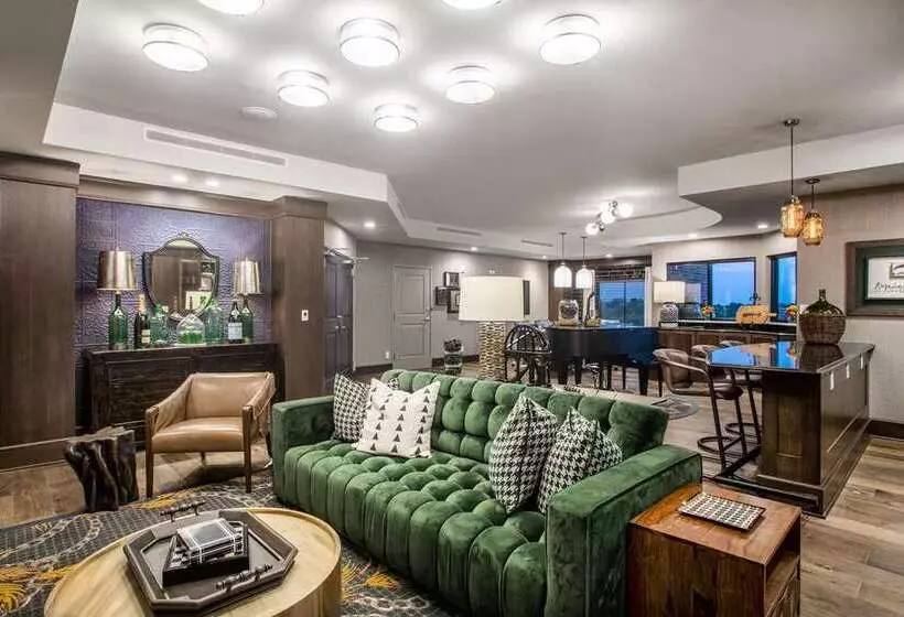 ホテル Homewood Suites By Hilton Salina Downtown