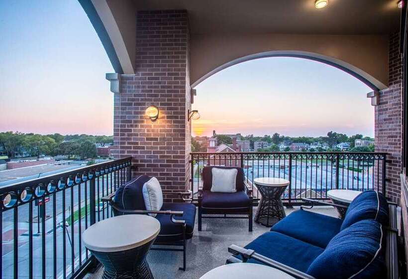 فندق Homewood Suites By Hilton Salina Downtown