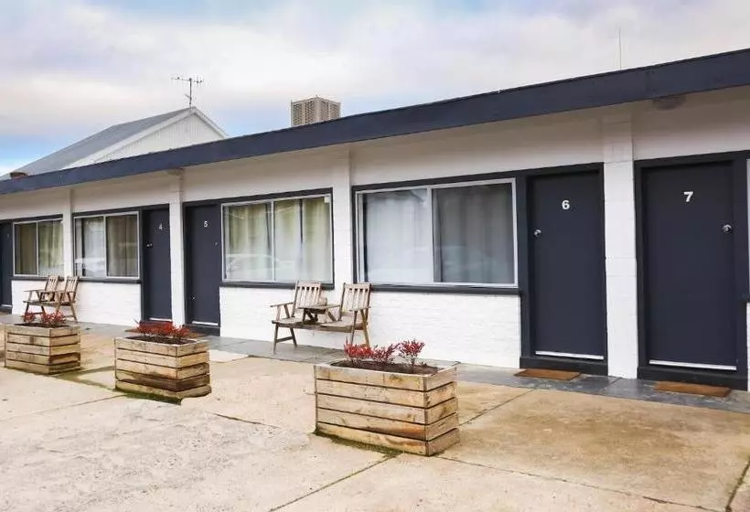 Australian Hotel Motel Yass