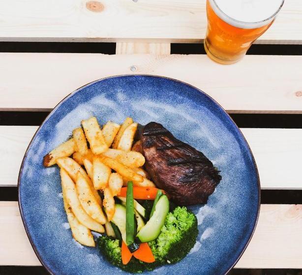 Australian Hotel Motel Yass