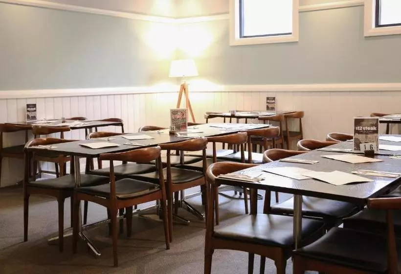 Australian Hotel Motel Yass