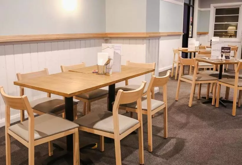 Australian Hotel Motel Yass