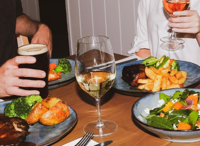 Australian Hotel Motel Yass