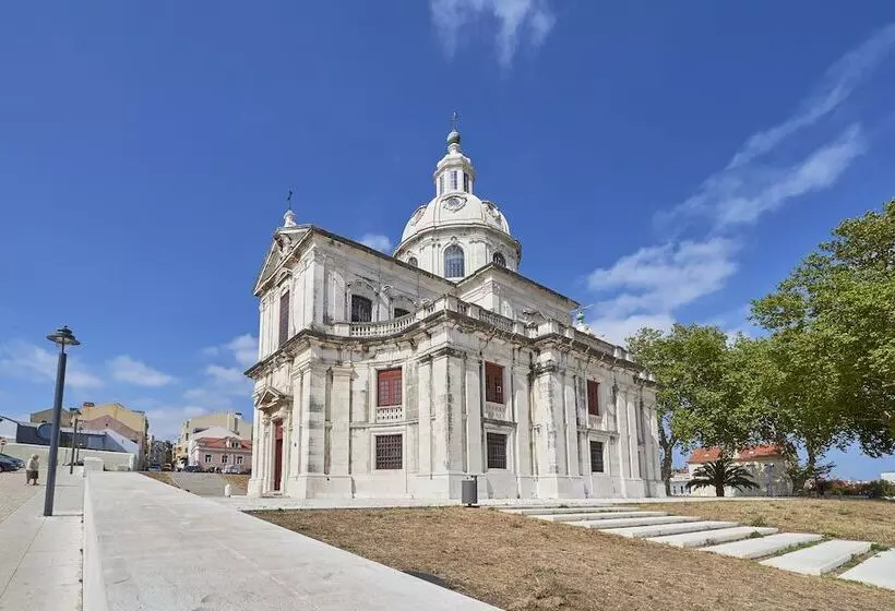 Belém Light Filled Apartment, By Timecooler