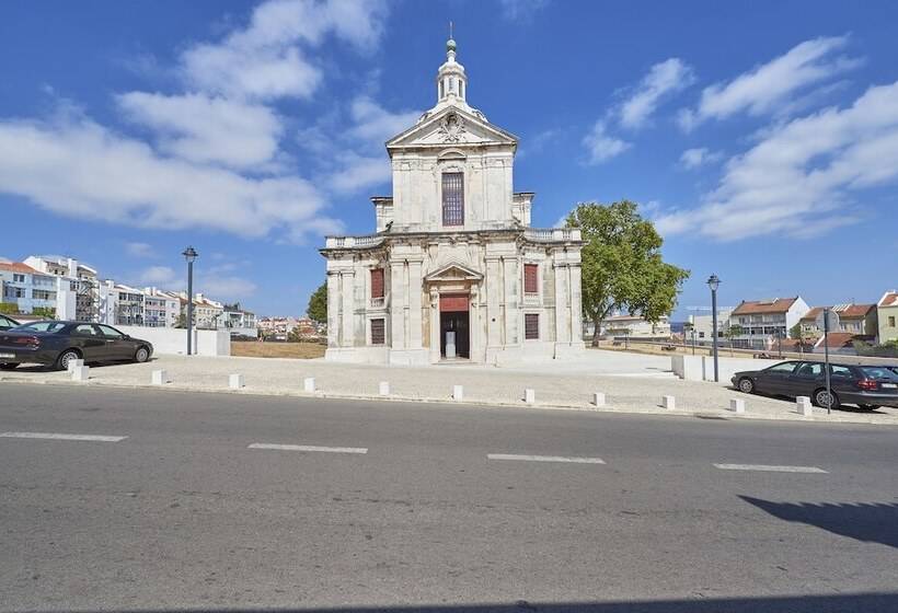 Belém Light Filled Apartment, By Timecooler