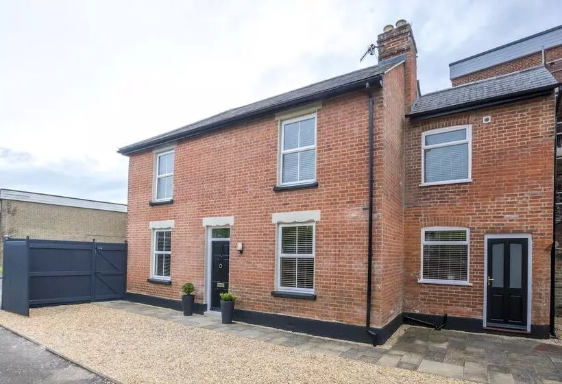 Blackfriars Cottage