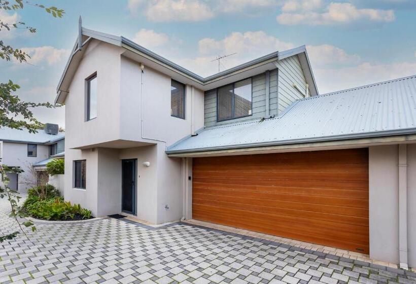 Coode Street Townhouse