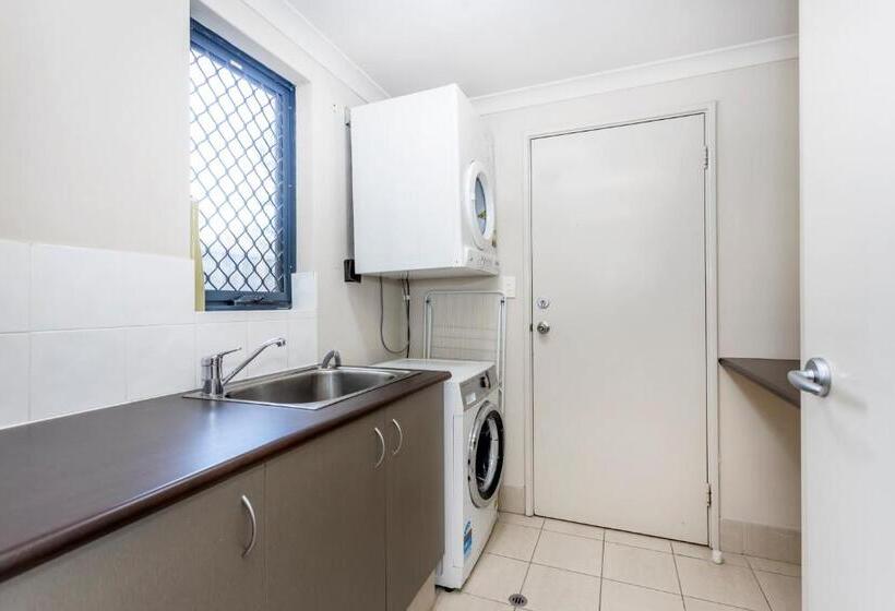 Coode Street Townhouse