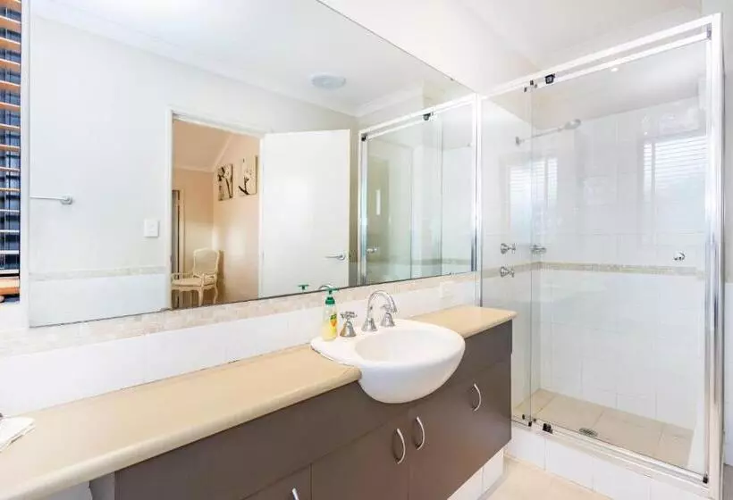 Coode Street Townhouse
