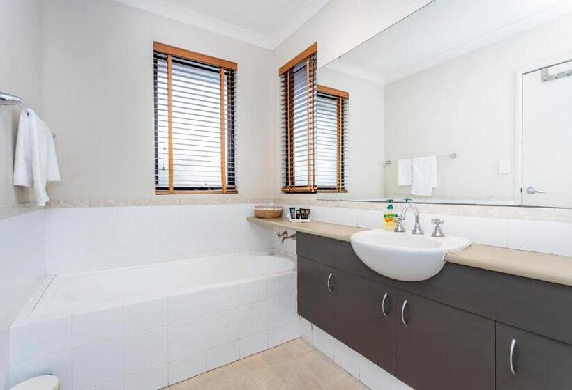 Coode Street Townhouse