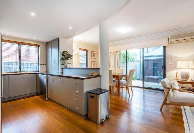 Coode Street Townhouse