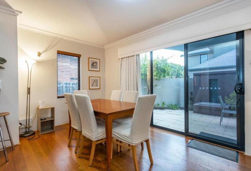 Coode Street Townhouse