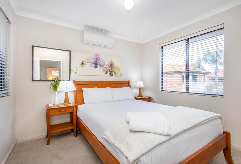 Coode Street Townhouse