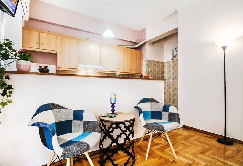 Elegant And Renovated Flat In Dafni