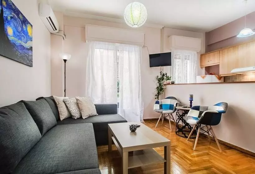 Elegant And Renovated Flat In Dafni