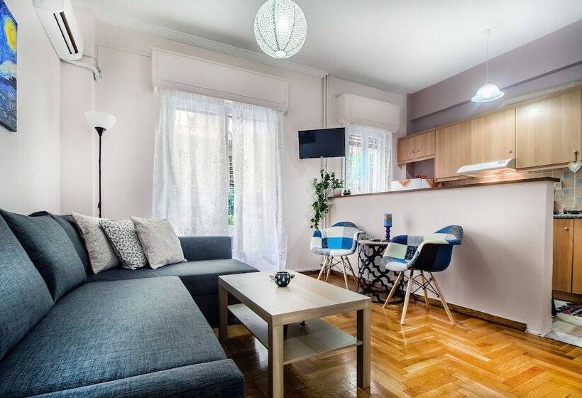 Elegant And Renovated Flat In Dafni