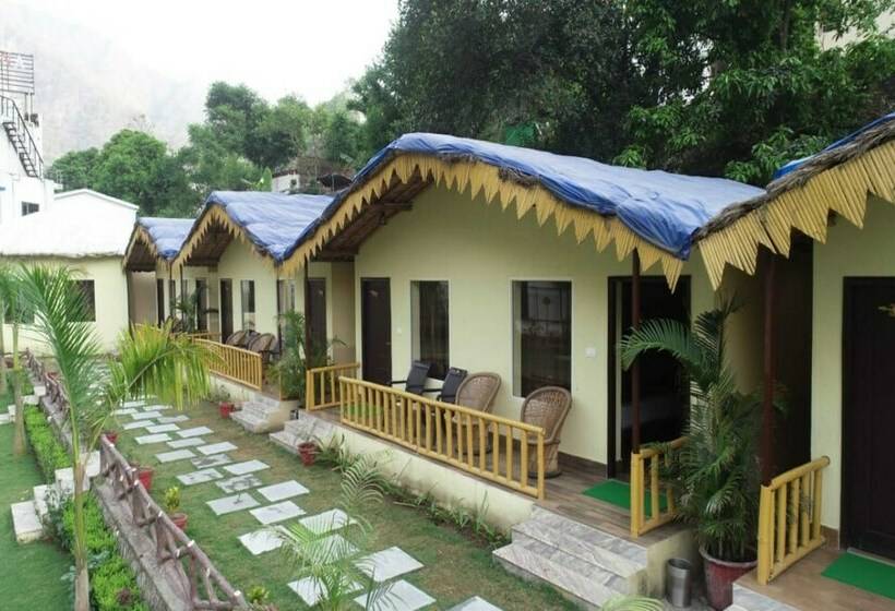 Hotel Nakshatra Resort