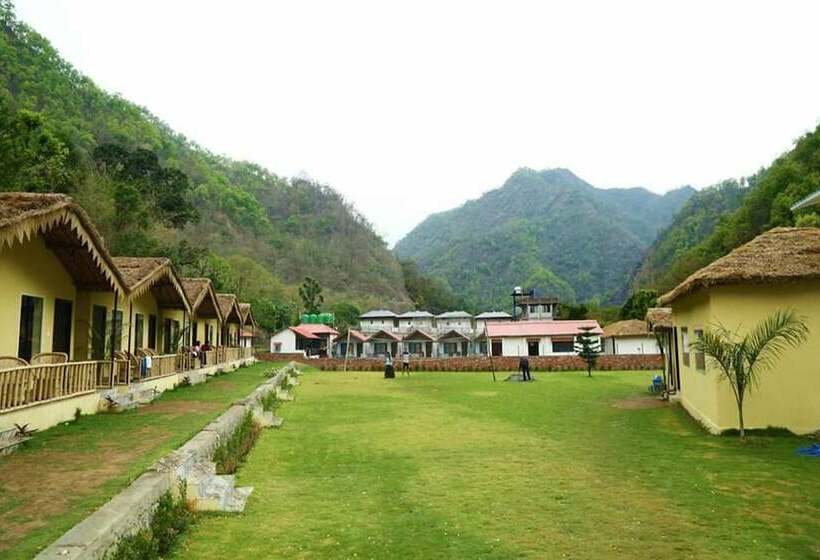 Hotel Nakshatra Resort