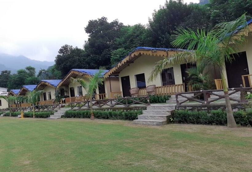 Hotel Nakshatra Resort