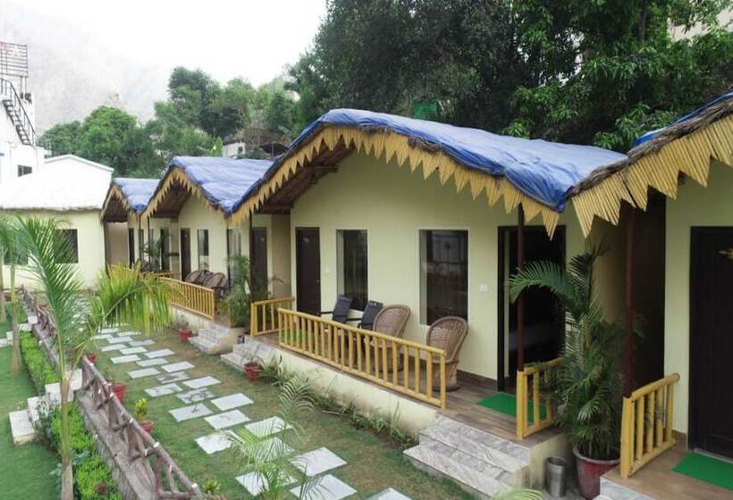 Hotel Nakshatra Resort