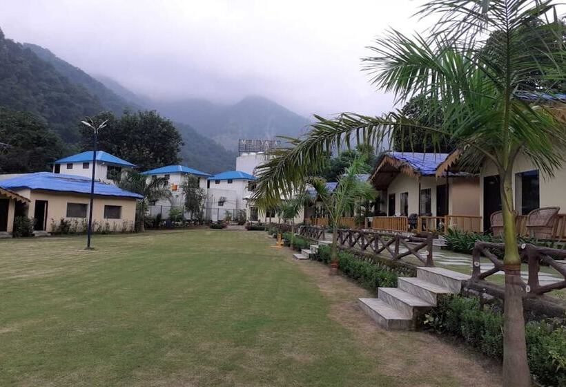Hotel Nakshatra Resort