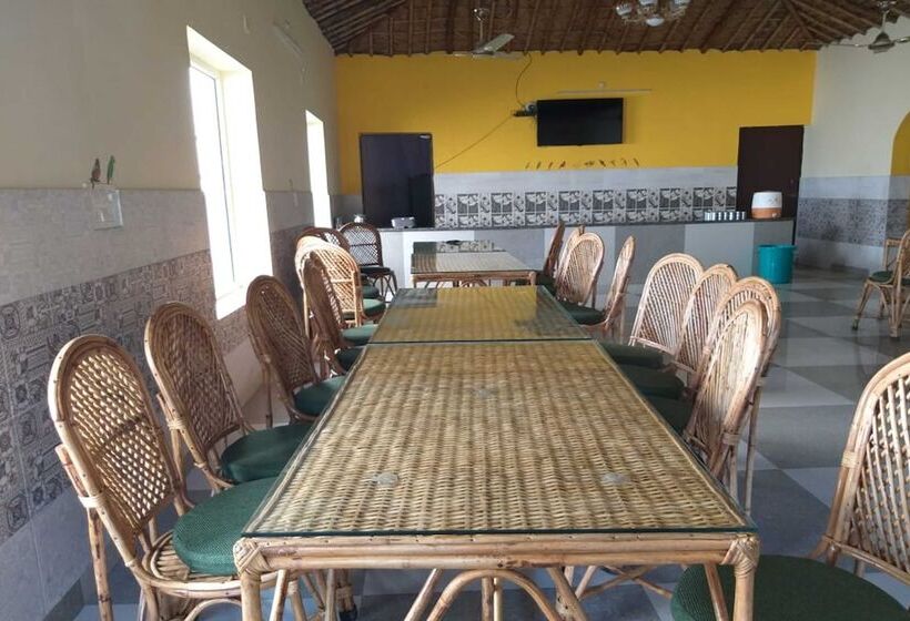 Hotel Nakshatra Resort