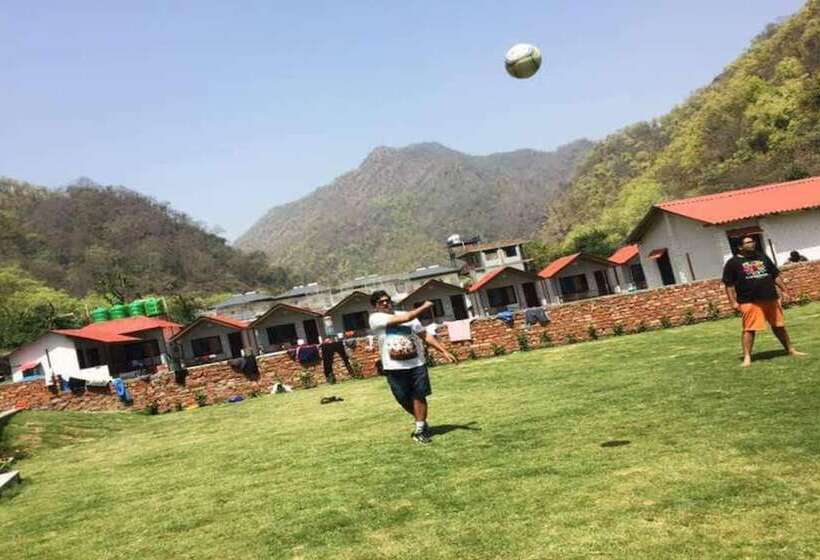 Hotel Nakshatra Resort