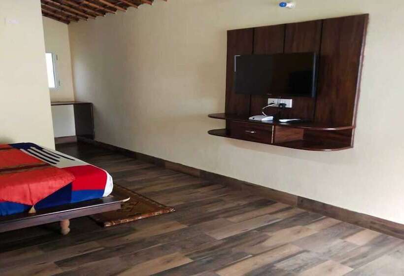 Hotel Nakshatra Resort