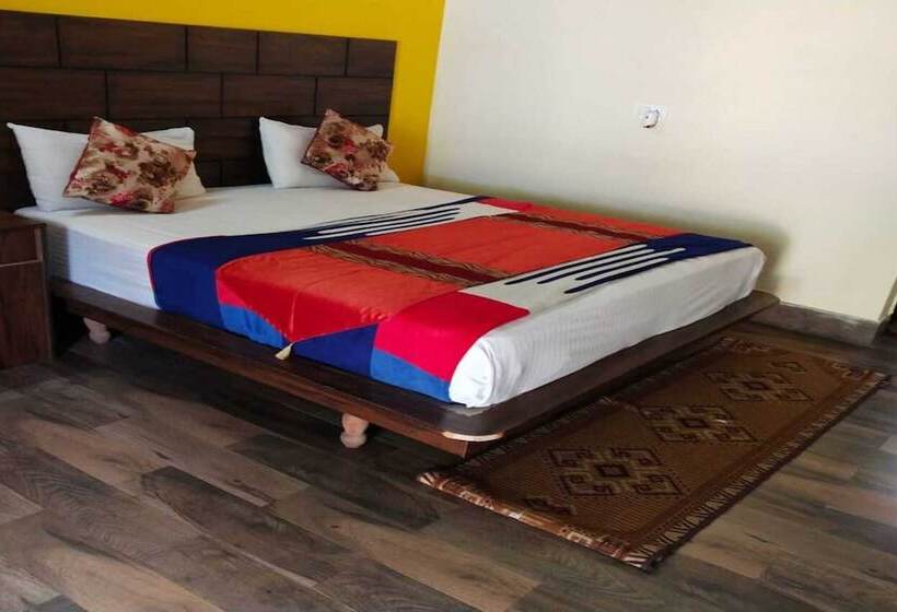 Hotel Nakshatra Resort